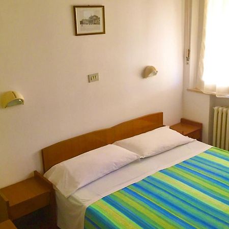 Hotel Alessi** Rimini Eksteriør bilde