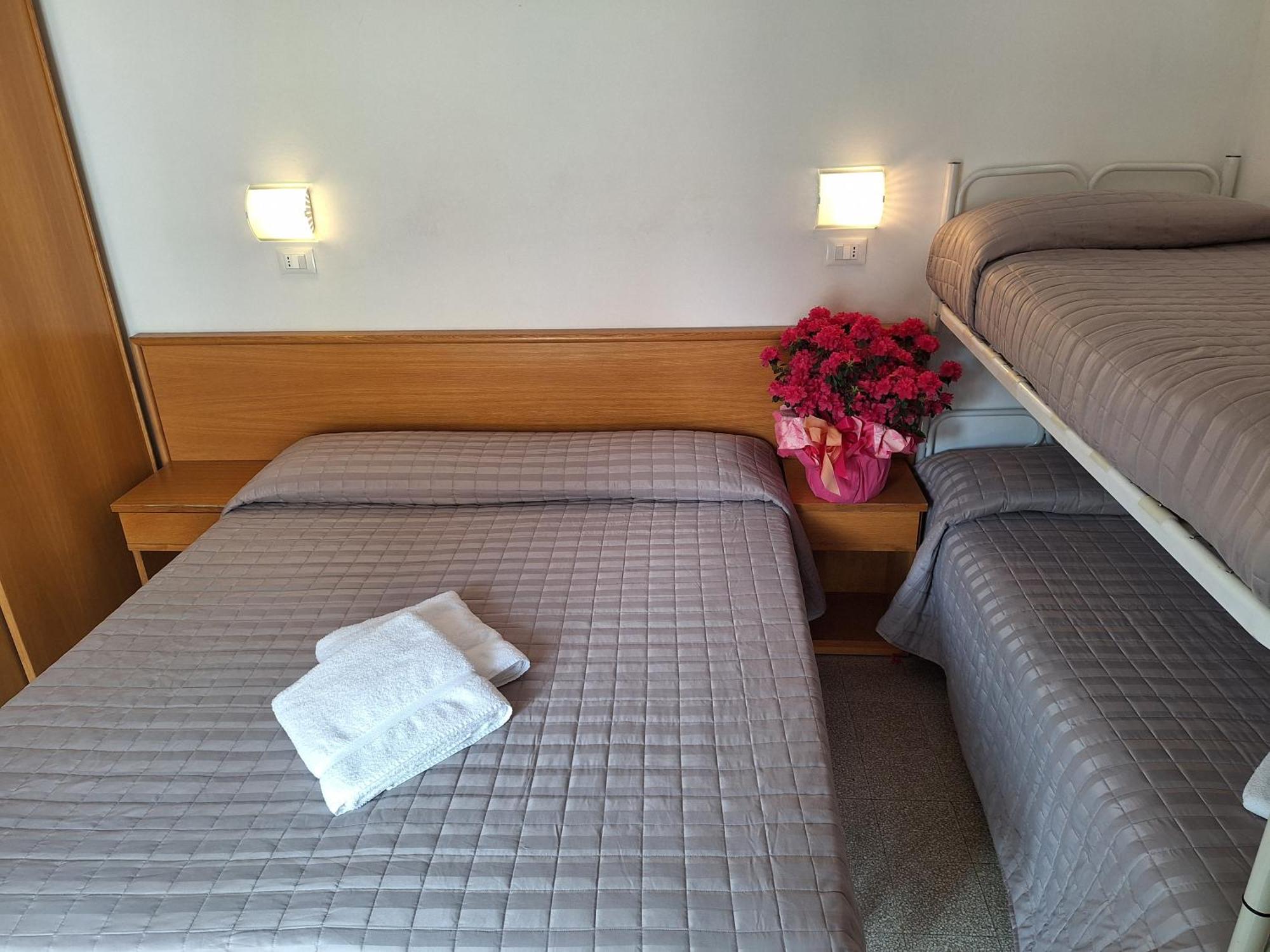 Hotel Alessi** Rimini Eksteriør bilde